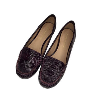 Arturo Chiang snake embossed gorgeous flats.